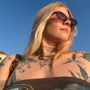 Meet your Posher, Meagan